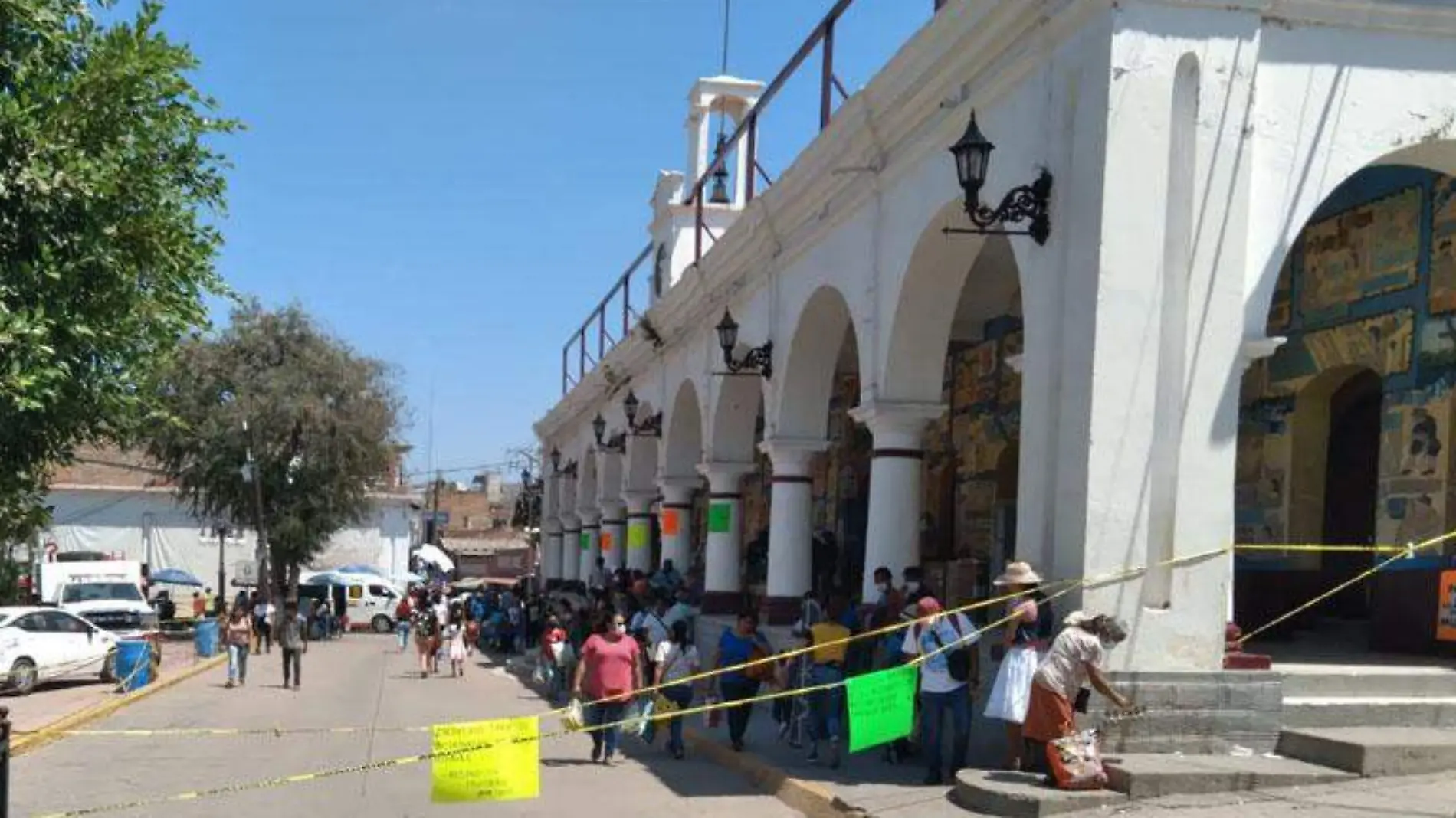 campesinos toman ayuntamiento